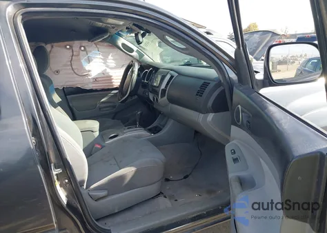 2010 Toyota Tacoma Base V6 z USA, uszkodzony, nr VIN 3TMLU4EN9AM049077